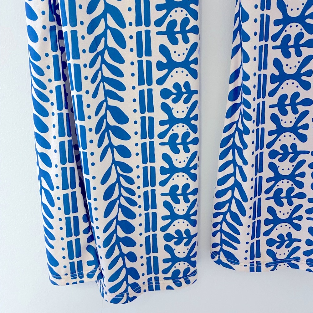 Blue-White Patterned Flared Pants - Picture 3 of 3